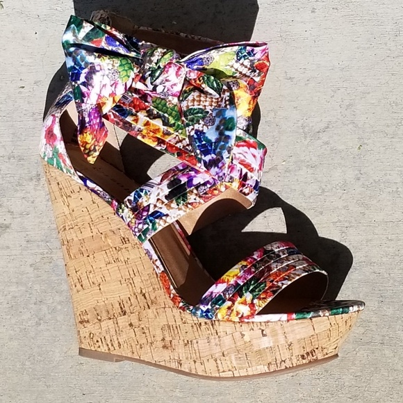 🔥🔥GLAMOUR Tropical Wedges🔥🔥 - Picture 5 of 7